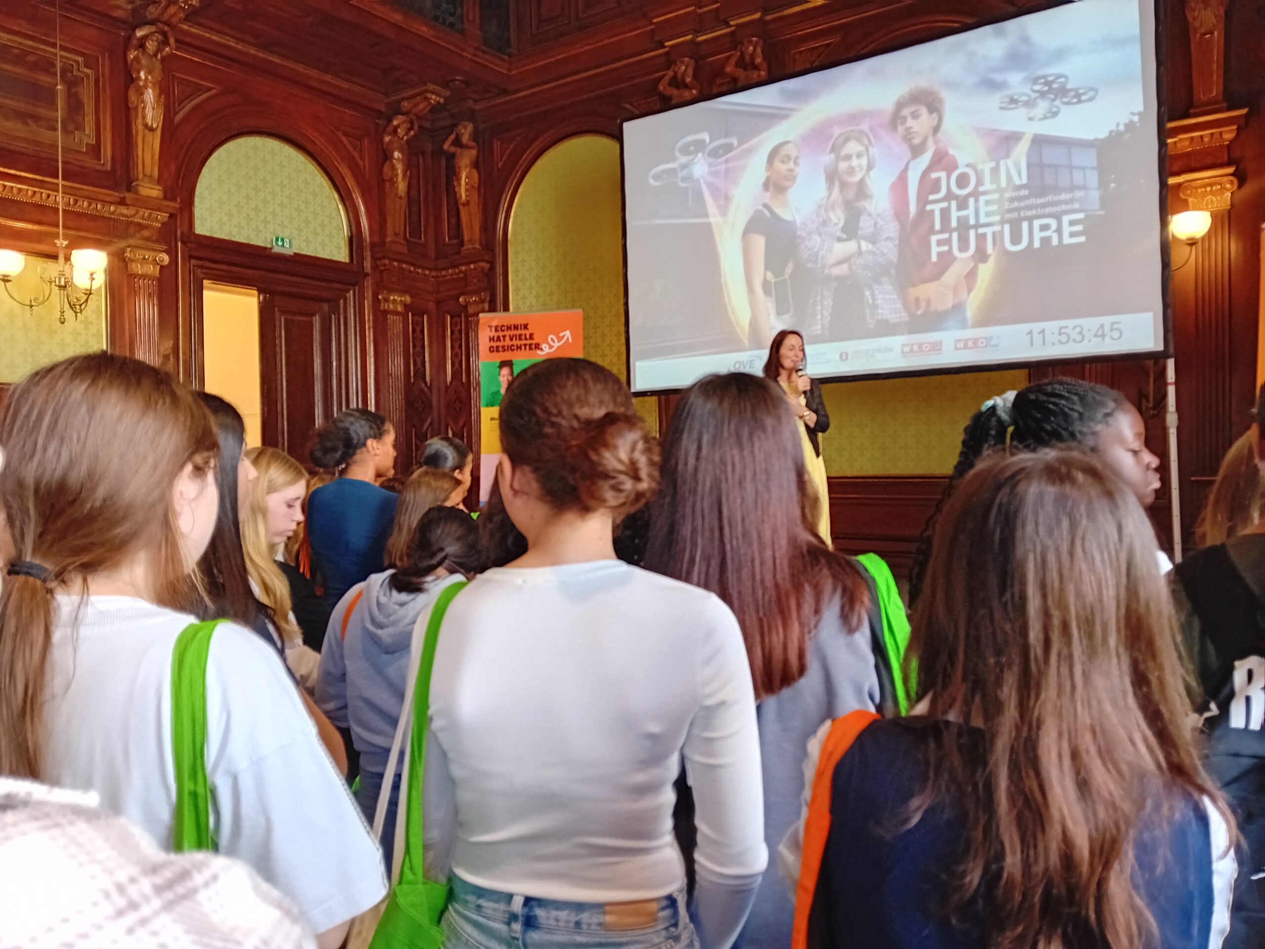 Mehr über den Artikel erfahren Girls! TECH UP