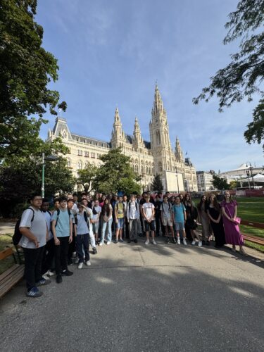 RATHAUS: „Respekt – gemeinsam stärker“